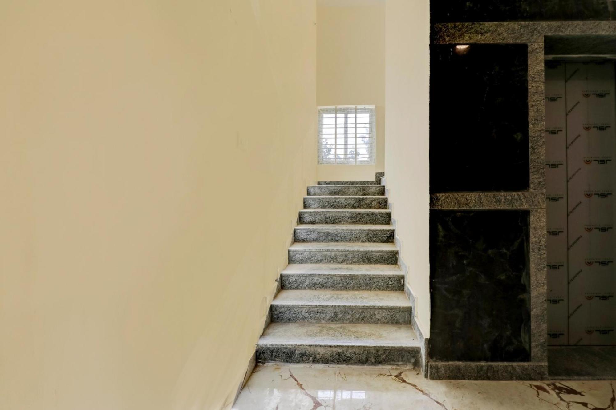 Hotel O Manyata Palace Bangalore Dış mekan fotoğraf